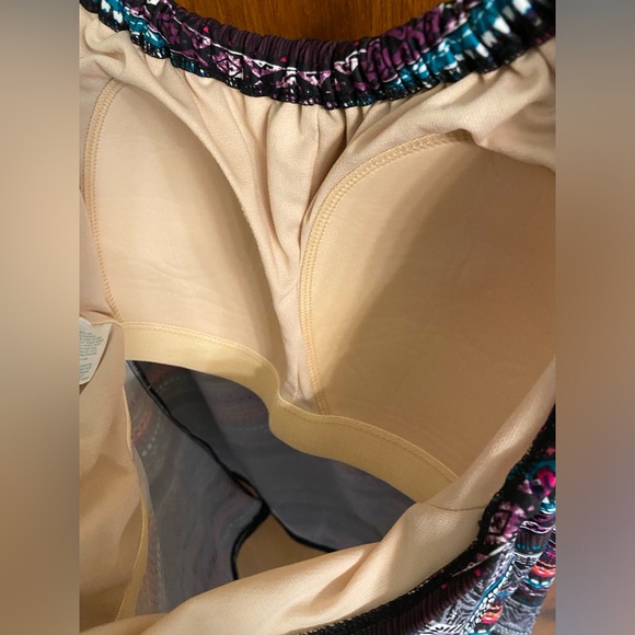 NWT beautiful geometric pattern tankini top from Kona Sol, size 14W - Picture 9 of 13